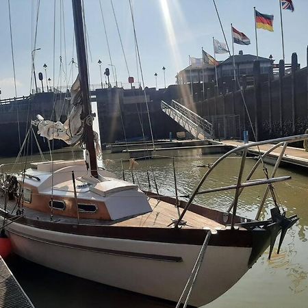 Cosy Sailingboat In Vlissingen Hotel Exterior foto