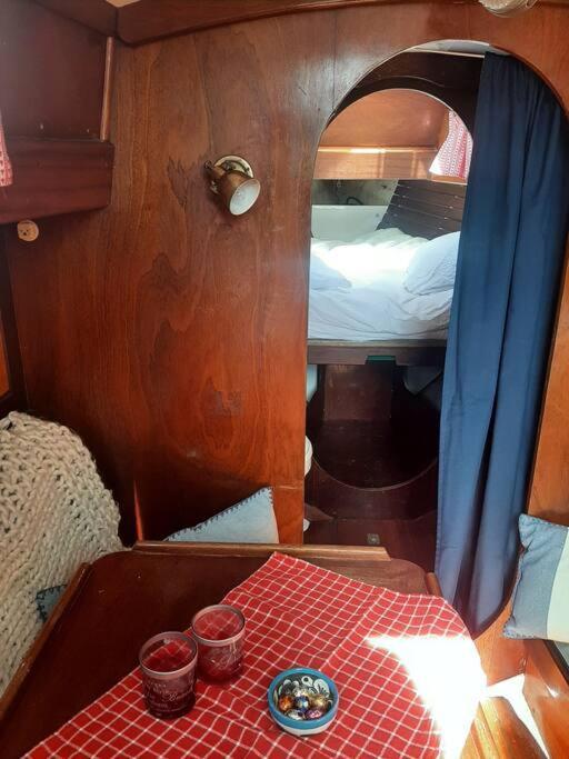 Cosy Sailingboat In Vlissingen Hotel Exterior foto